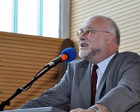 Ruedi Lustenberger ist mit seinem 
Betrieb in Romoos selber Luzerner Schreiner, wirkt zudem als 
Präsident des Schweizerischen Schreinermeisterverbandes
und Nationalrat